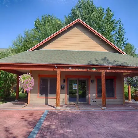 2Nd Level Quiet Condo With Community Hot Tub
